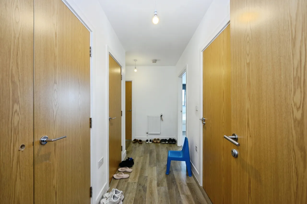 Charlotte House, SM1, photo 6