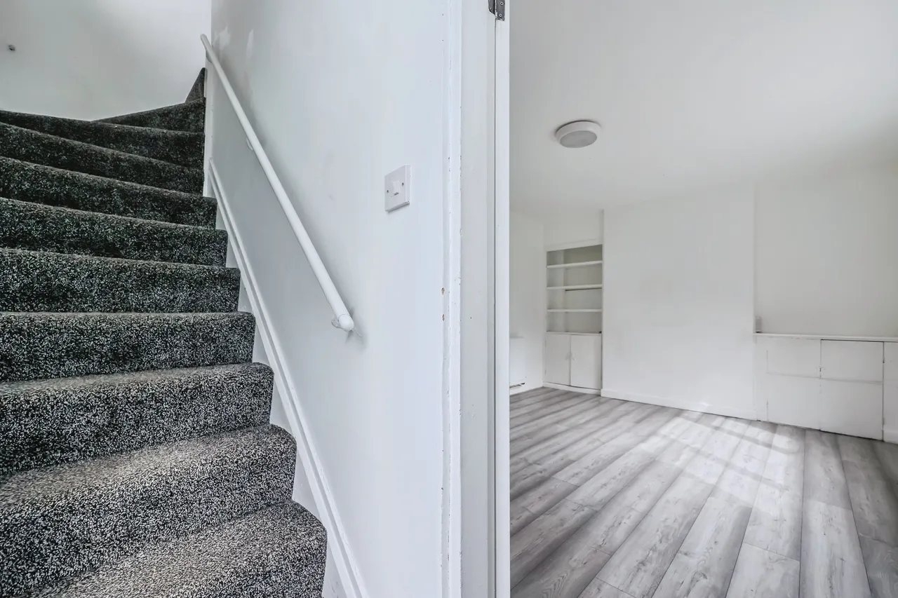 Tiverton Close, Nottingham, NG8, photo 6