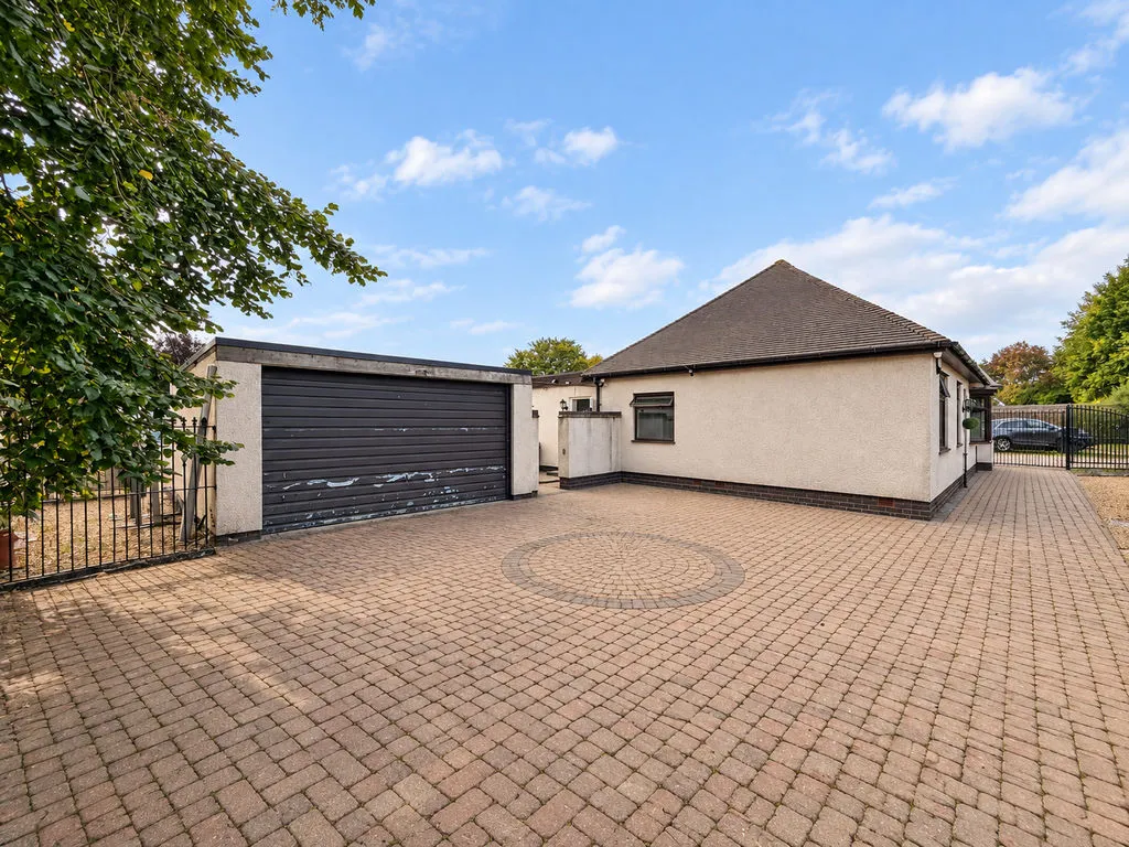 Walsall Road, Great Wyrley, WS6, photo 18