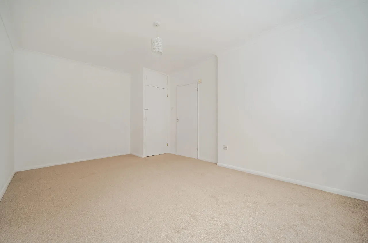 Clifton Gardens, Worthing, BN11, photo 9