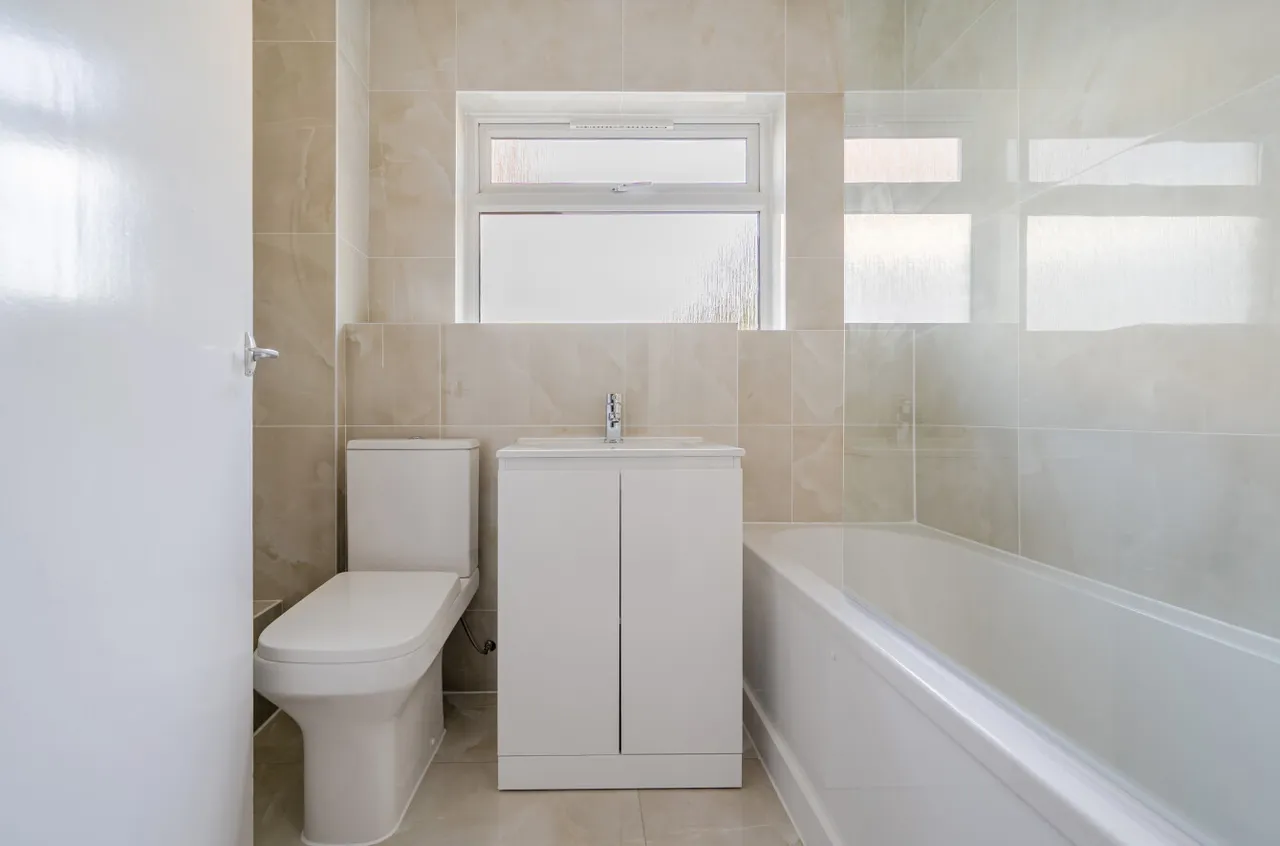 Clifton Gardens, Worthing, BN11, photo 4