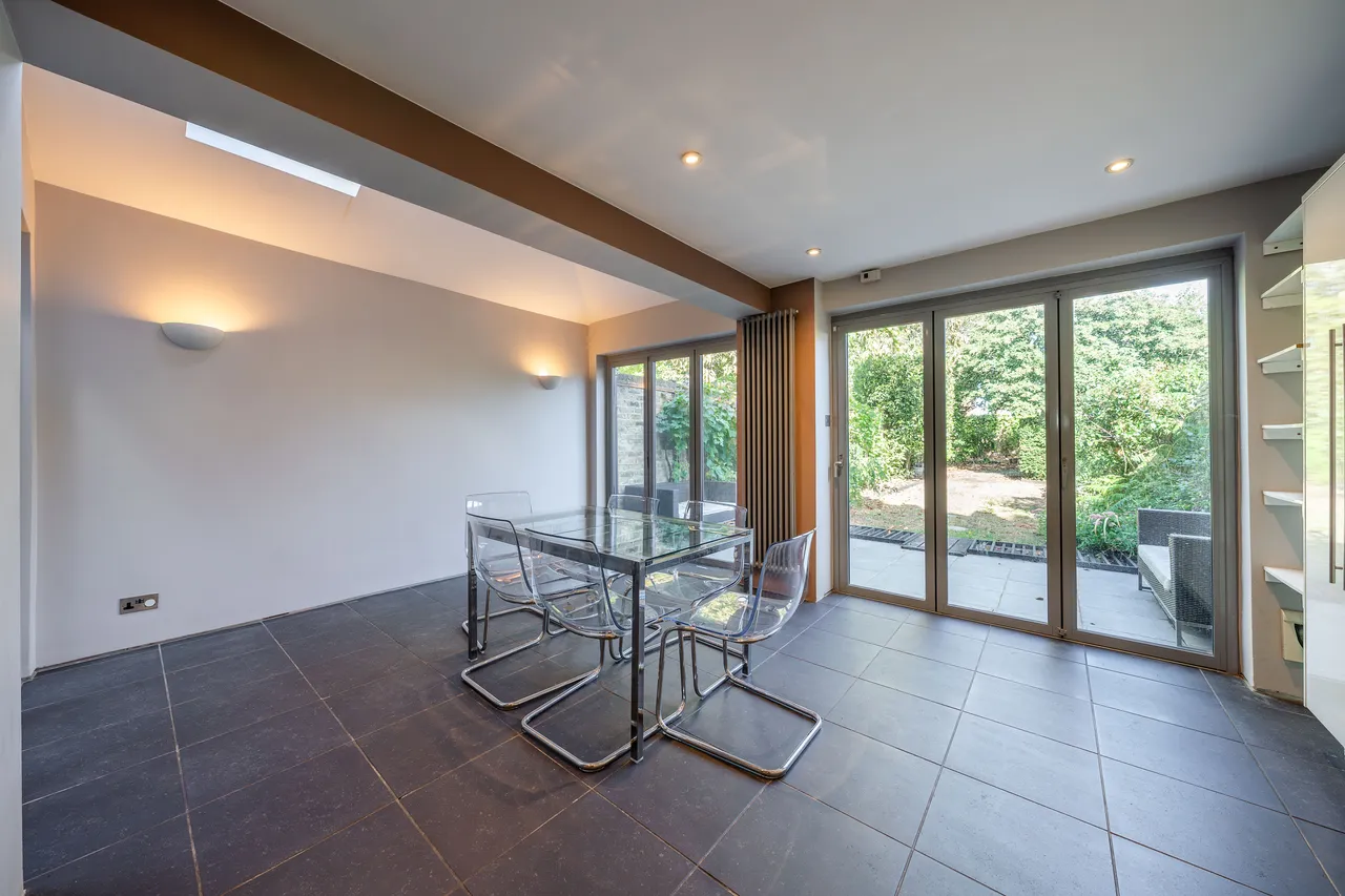 Lillieshall Road, London, SW4, photo 3