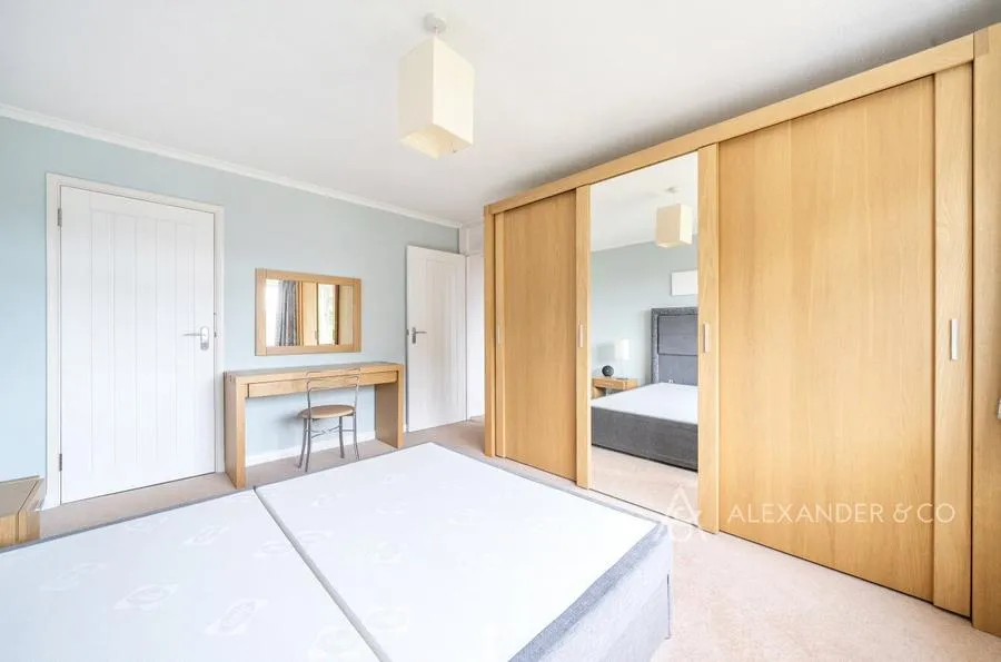 Old Manor Close, Whaddon, MK17, photo 12
