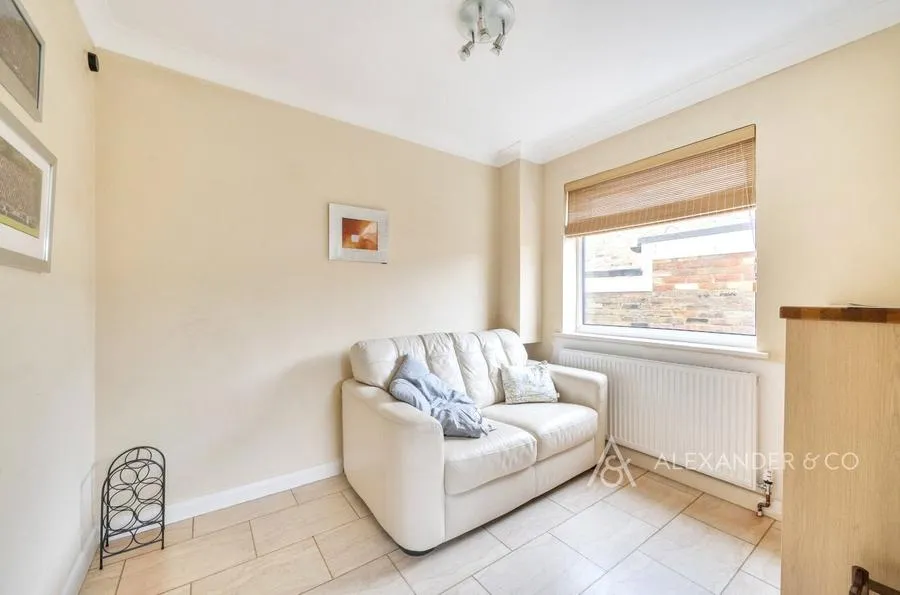 Old Manor Close, Whaddon, MK17, photo 23