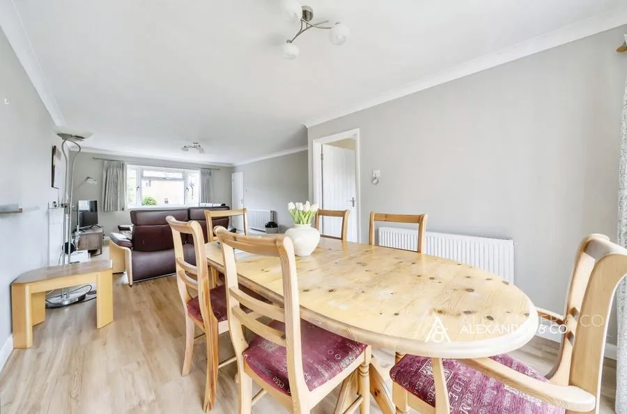 Old Manor Close, Whaddon, MK17, photo 5