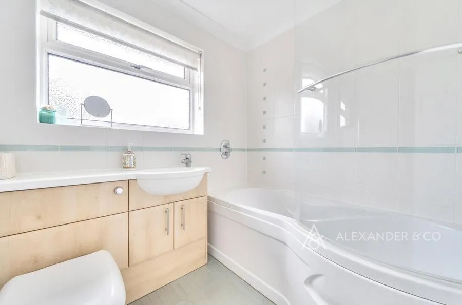 Old Manor Close, Whaddon, MK17, photo 16