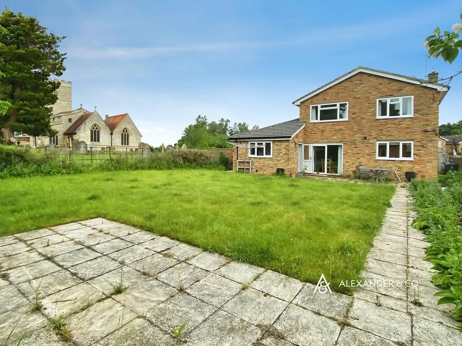 Old Manor Close, Whaddon, MK17, photo 2