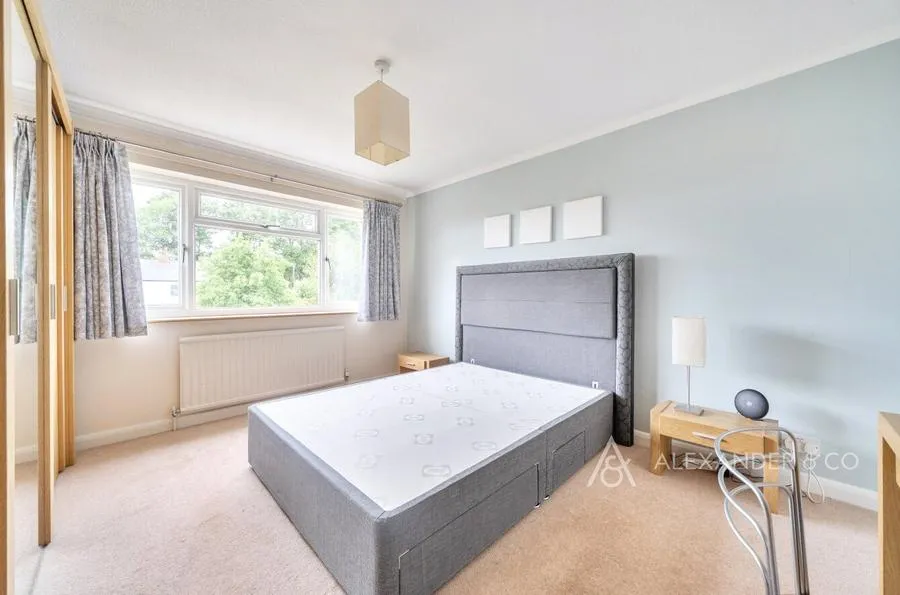 Old Manor Close, Whaddon, MK17, photo 11