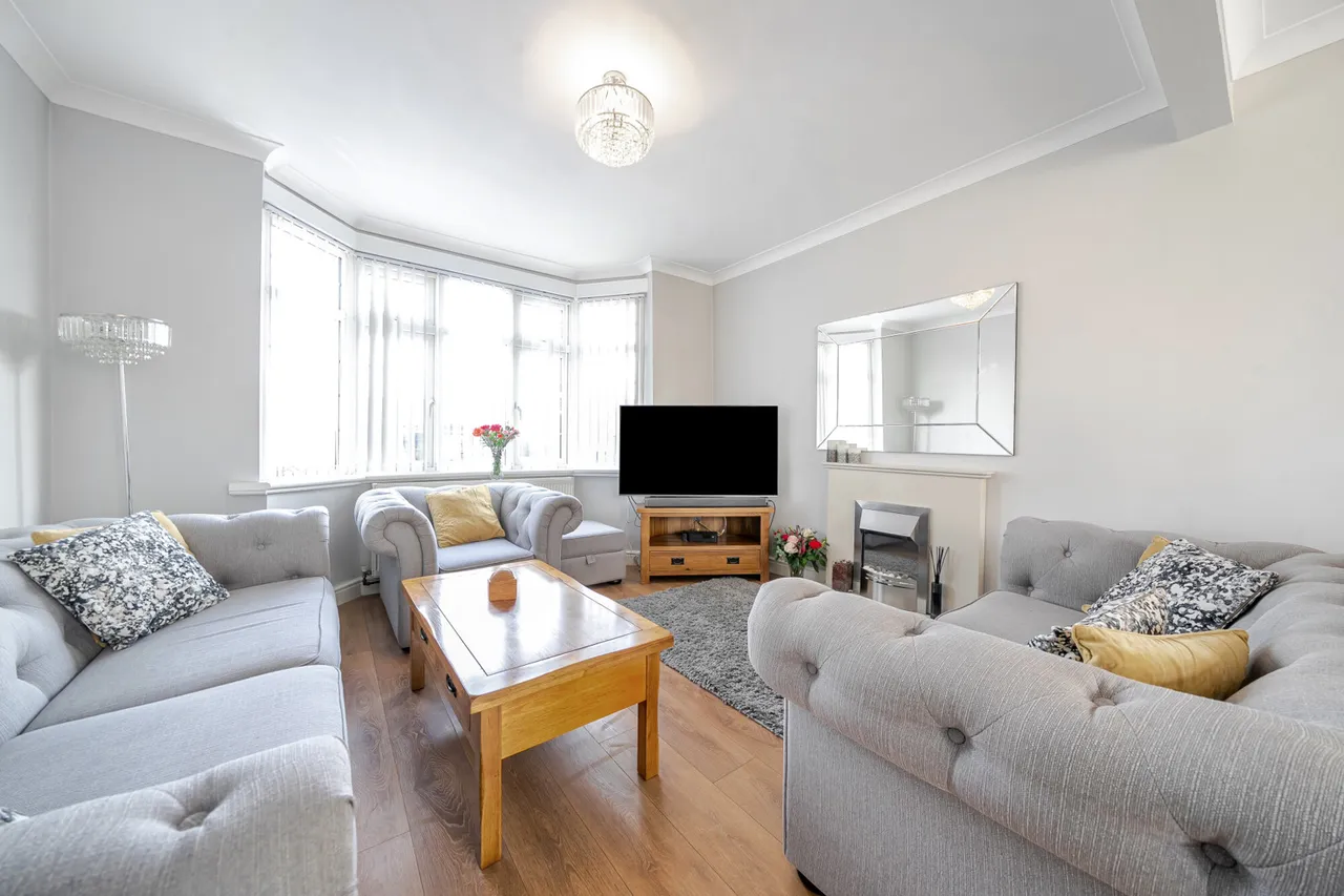 Harlington Road, Hillingdon, UB8, photo 4
