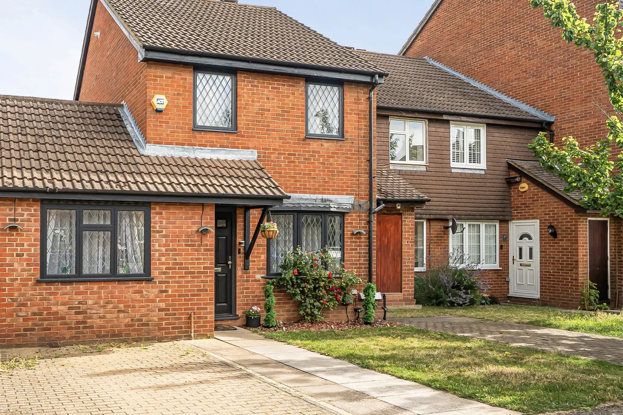 3 bed house for sale, Lindsey Road, Denham, UB9