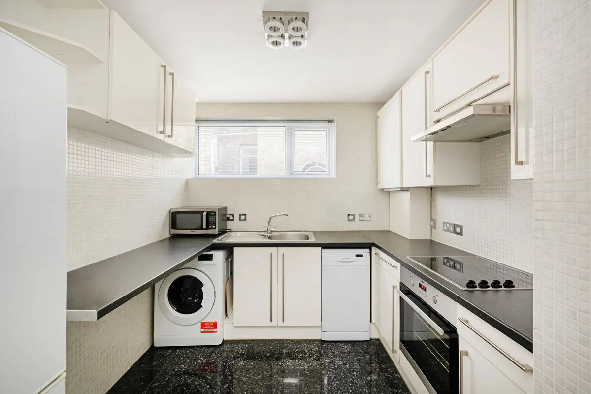Haverstock Hill, London, NW3, photo 3