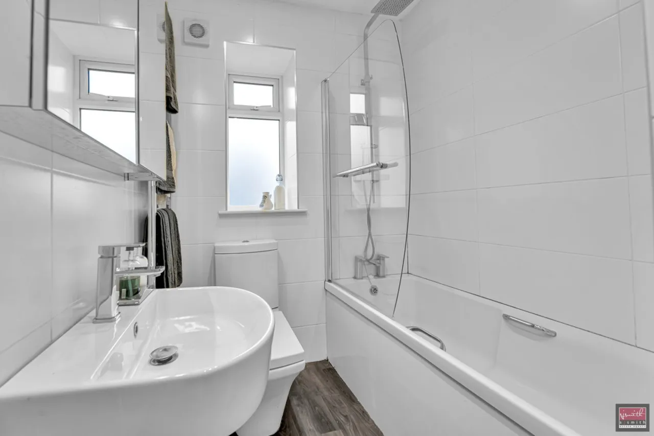 Chesterfield Road, Ashford, TW15, photo 14