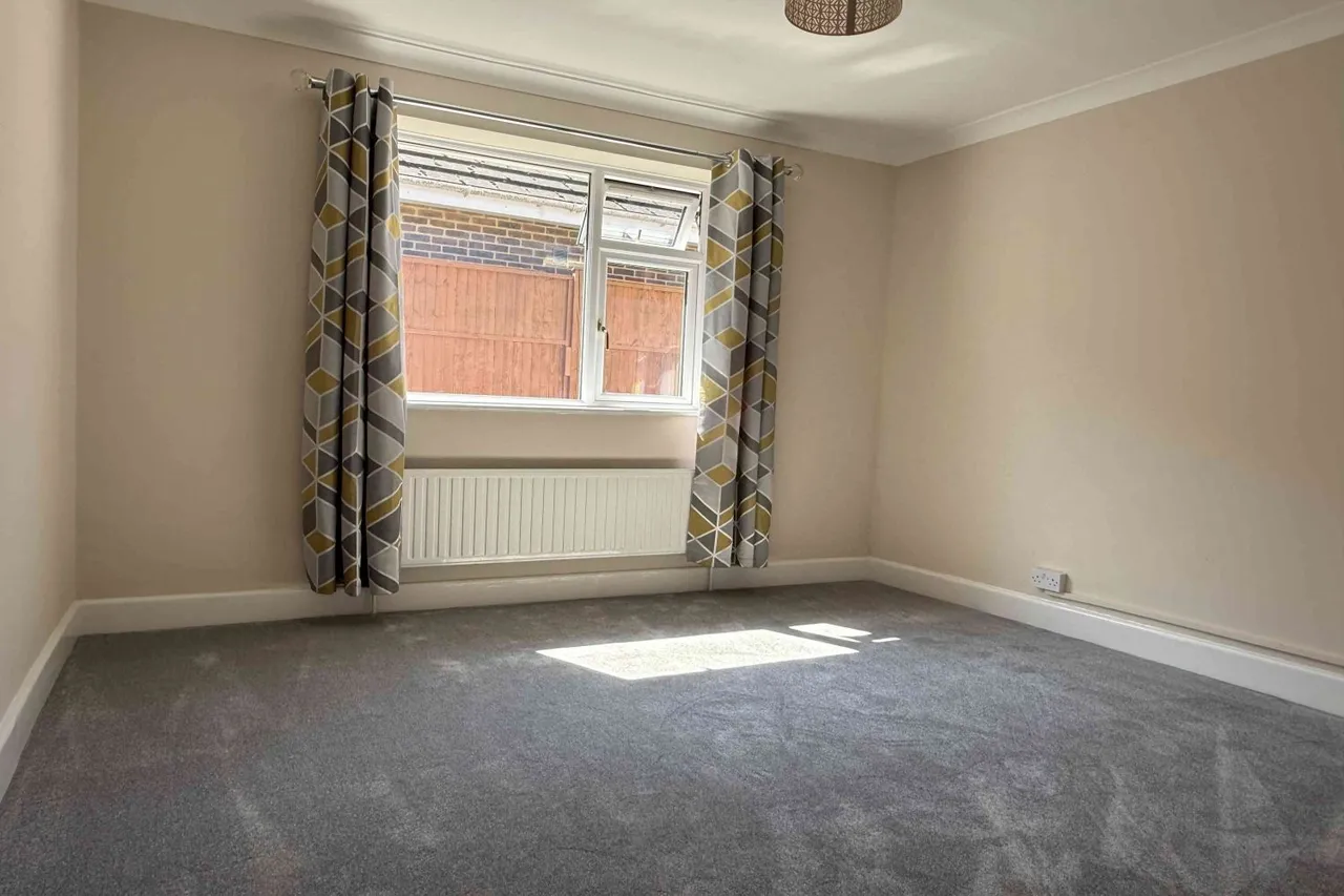 The Glade, Fetcham, KT22, photo 10