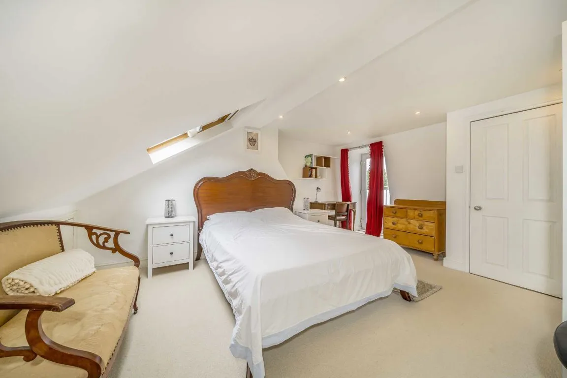 Trentham Street, SW18, photo 6