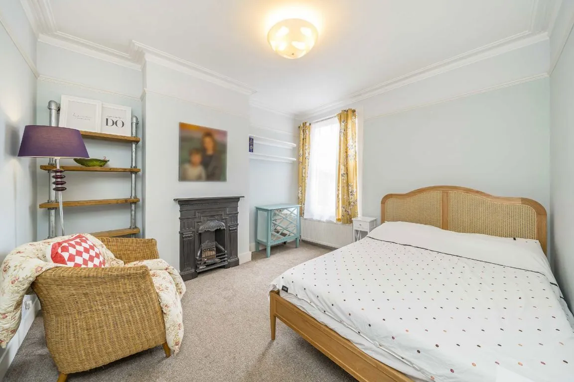 Trentham Street, SW18, photo 7