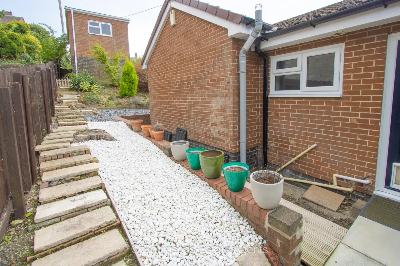 Hillcrest, Claypath, DH1, photo 22