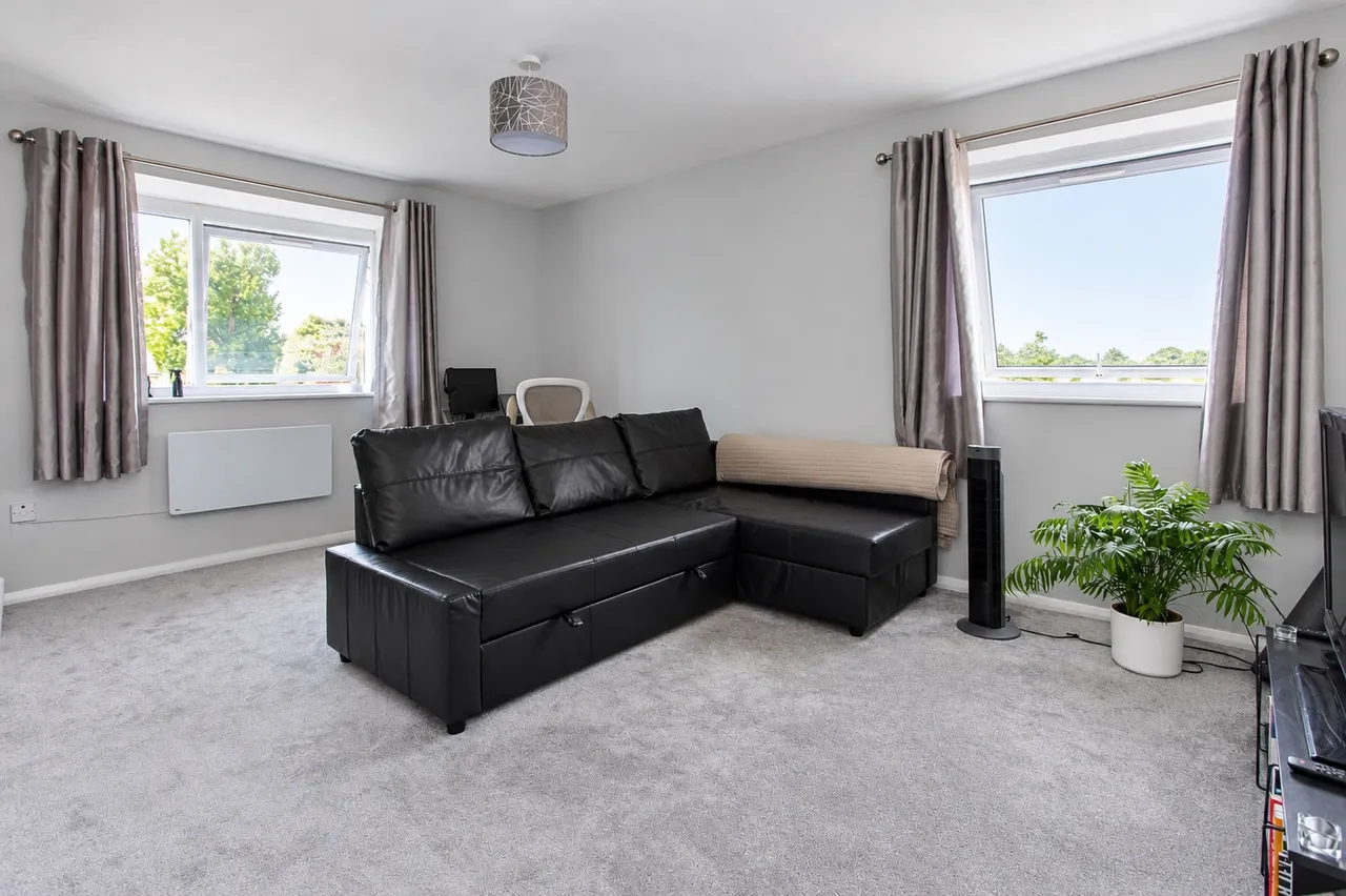 Huxley Close, Northolt, UB5, photo 4