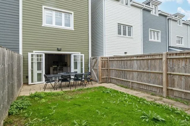 Maine Street, Reading, RG2, photo 15