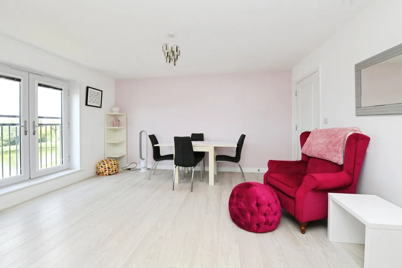 Clenshaw Path, Basildon, Essex, SS14, photo 6