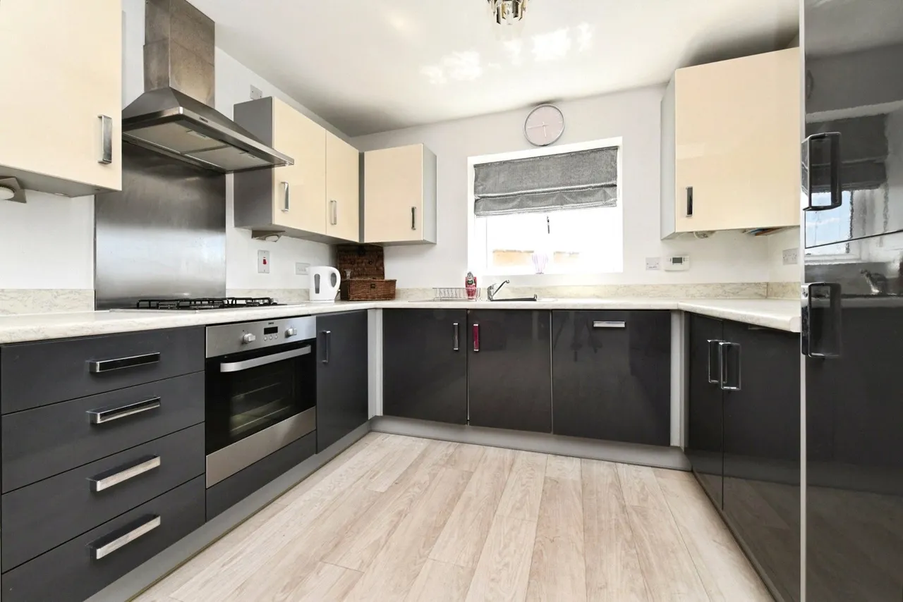 Clenshaw Path, Basildon, Essex, SS14, photo 9