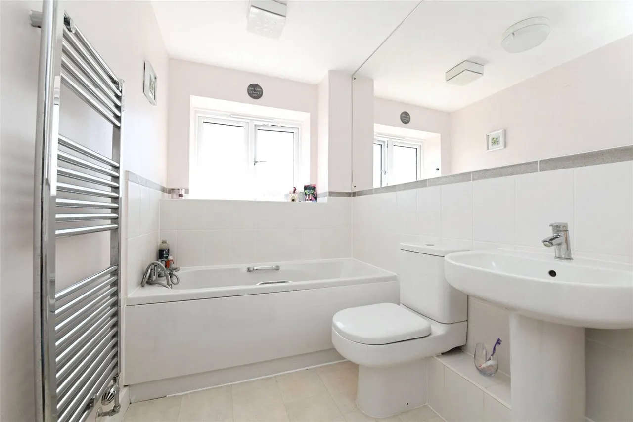 Clenshaw Path, Basildon, Essex, SS14, photo 16