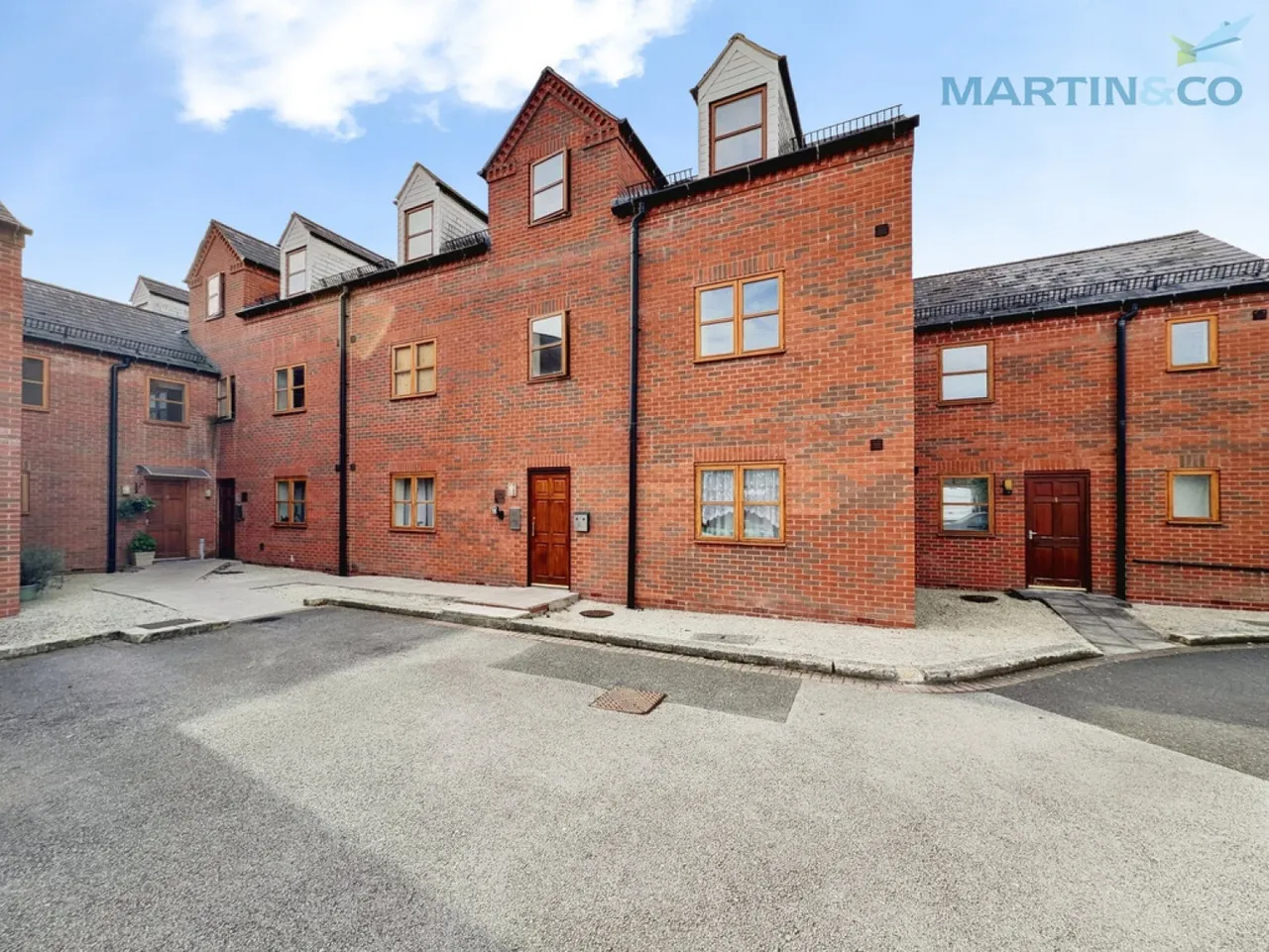 2 bed flat for sale, Carlisle Mews, Gainsborough, DN21