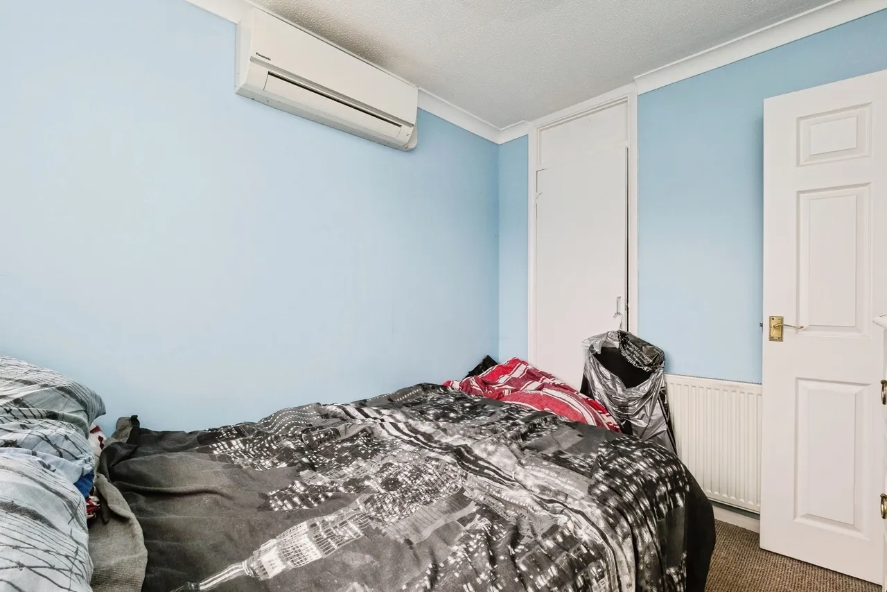 Cowdray Way, Hornchurch, RM12, photo 8