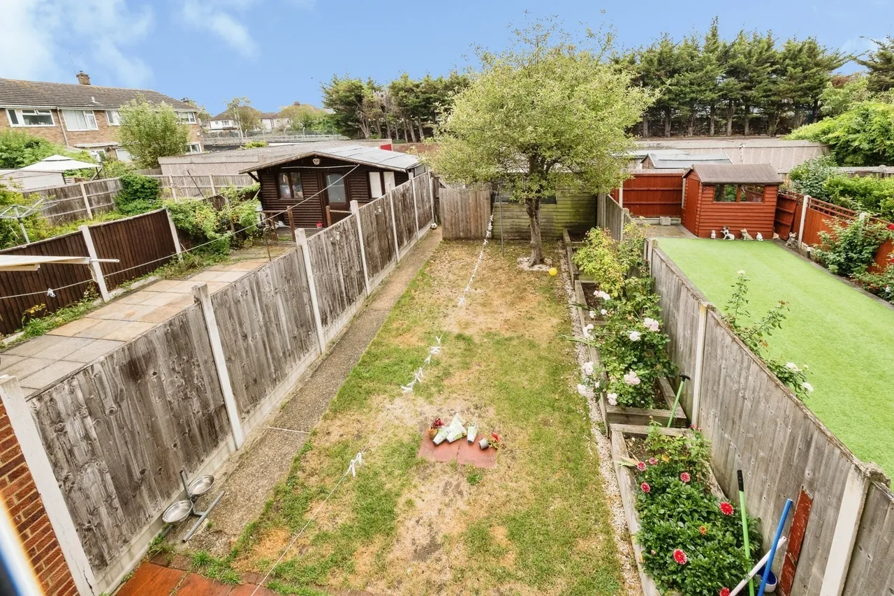 Cowdray Way, Hornchurch, RM12, photo 15
