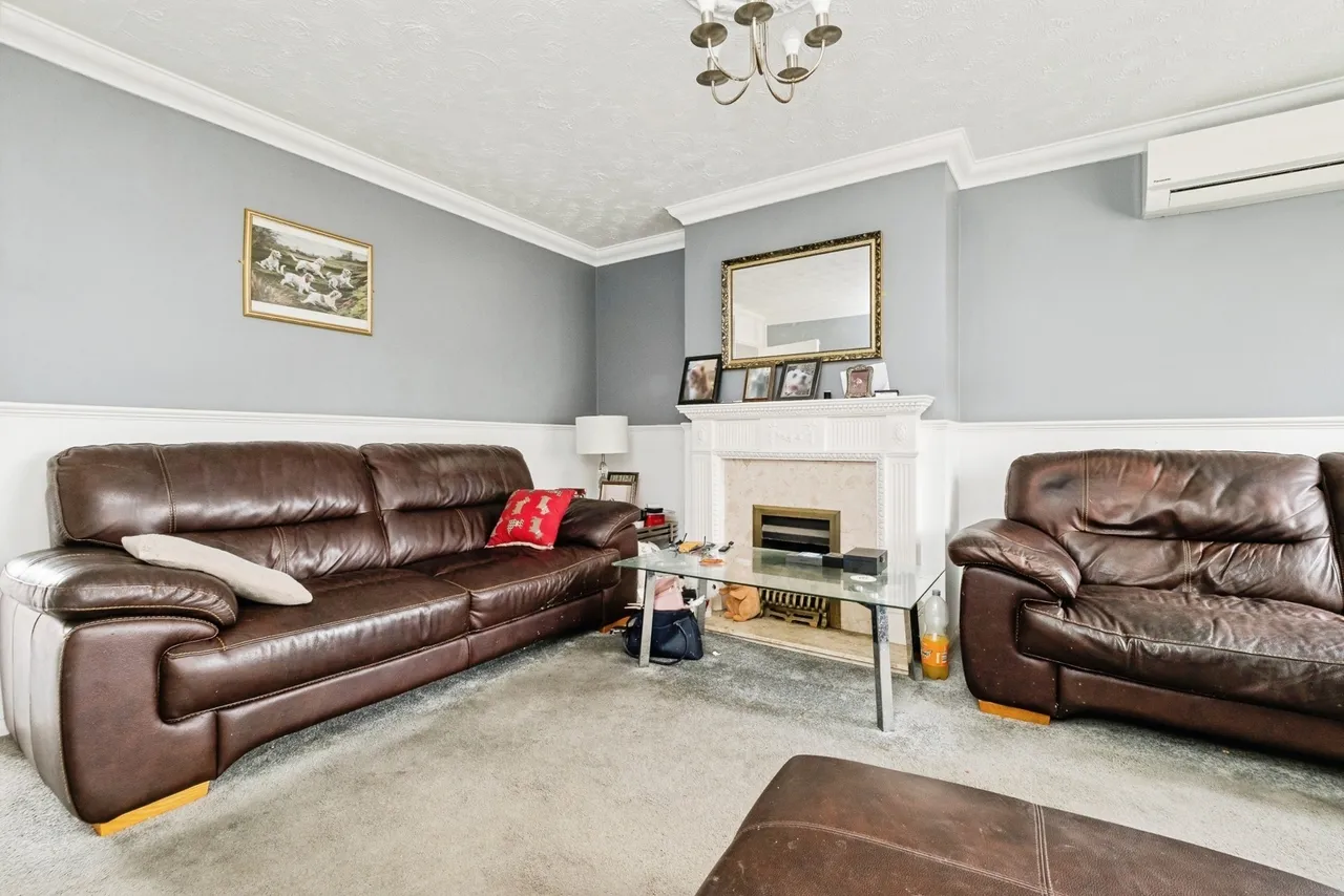 Cowdray Way, Hornchurch, RM12, photo 3
