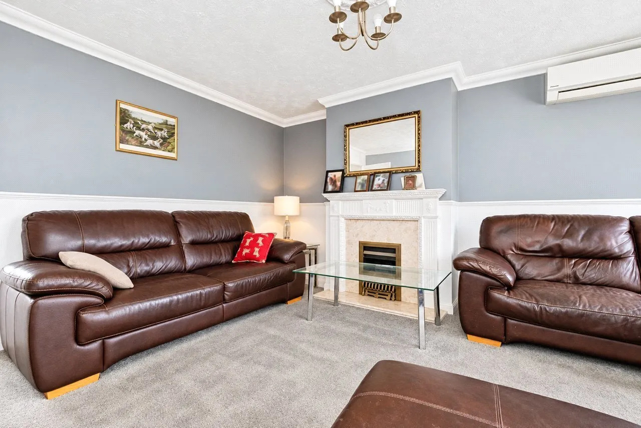 Cowdray Way, Hornchurch, RM12, photo 9