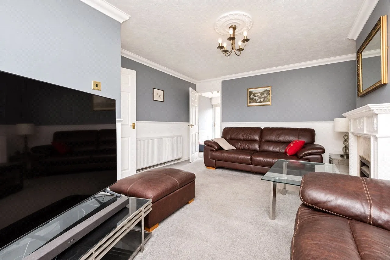 Cowdray Way, Hornchurch, RM12, photo 10