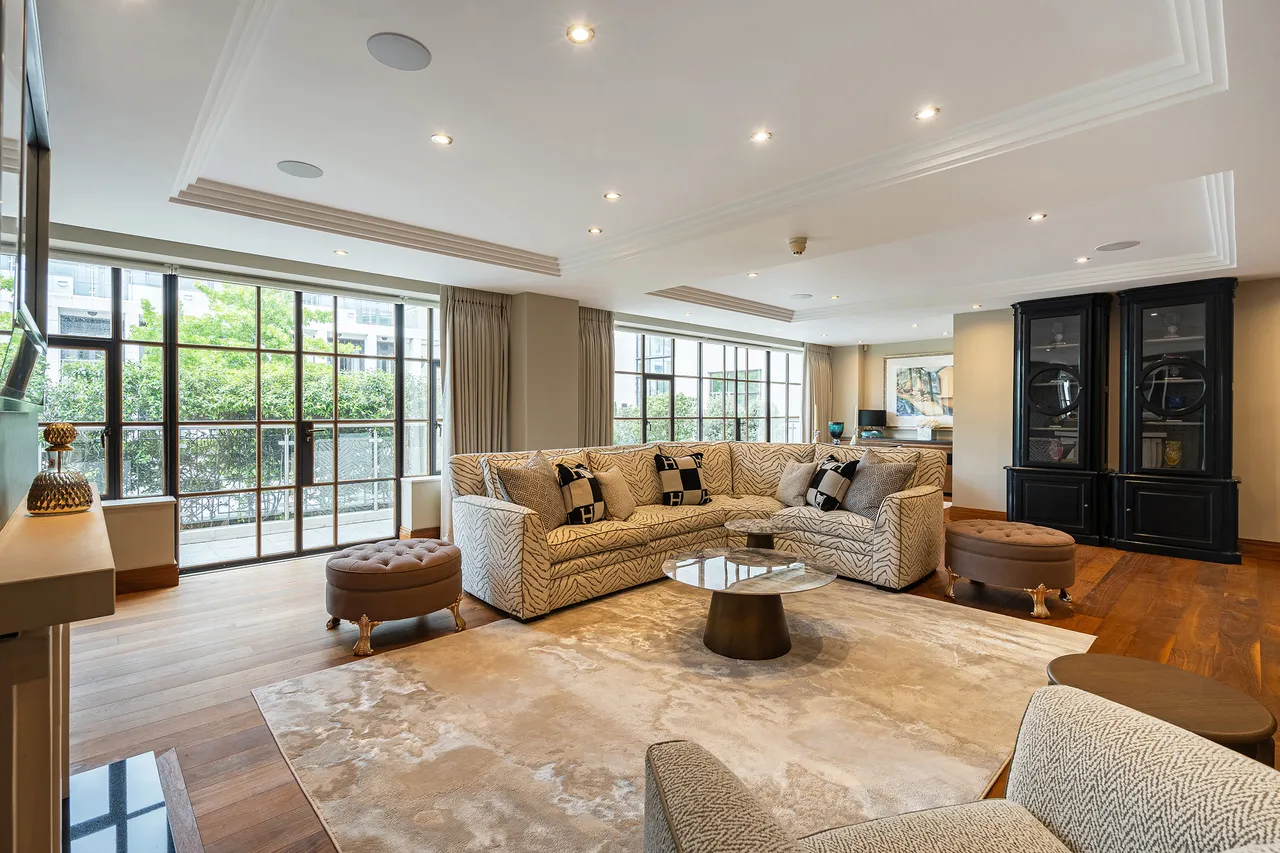 Charters Road, Sunningdale, Berkshire, photo 4