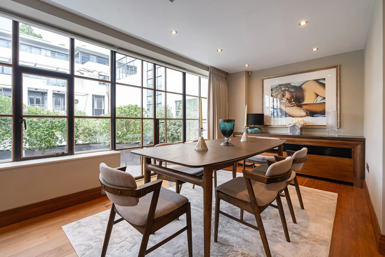 Charters Road, Sunningdale, Berkshire, photo 10