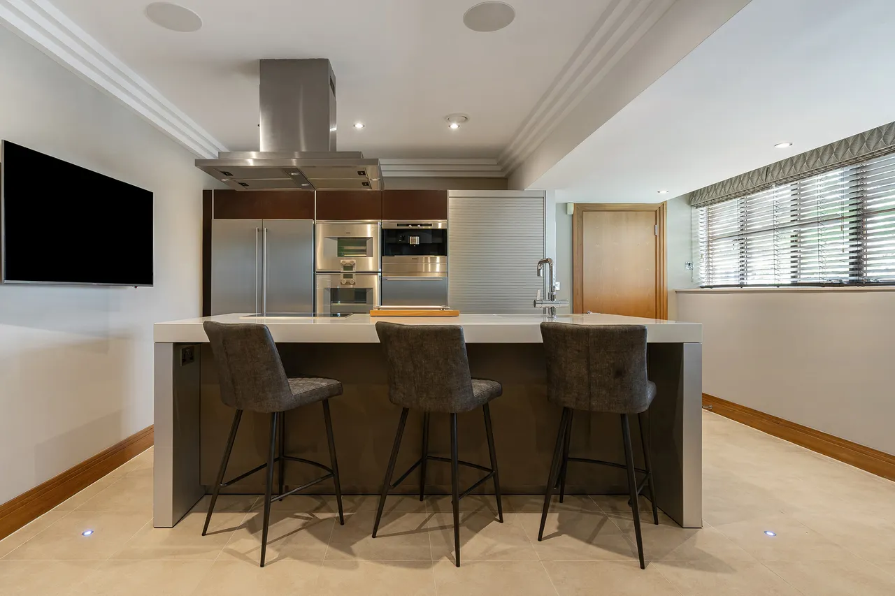 Charters Road, Sunningdale, Berkshire, photo 9