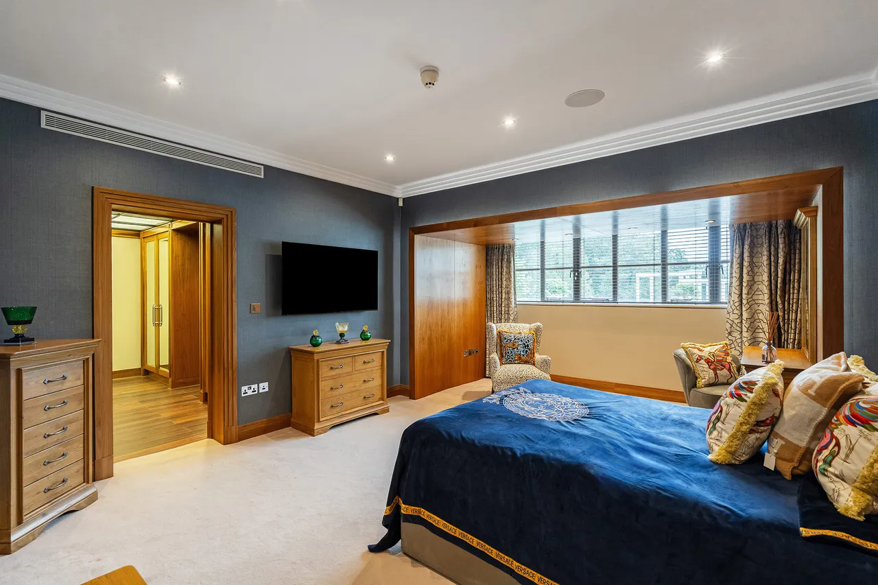 Charters Road, Sunningdale, Berkshire, photo 12