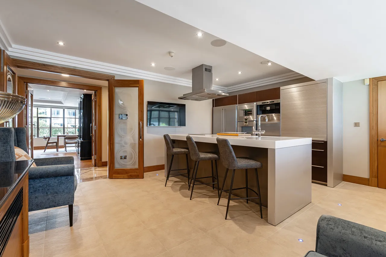 Charters Road, Sunningdale, Berkshire, photo 7