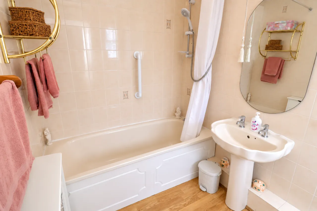 Stafford Lane, Cannock, photo 12