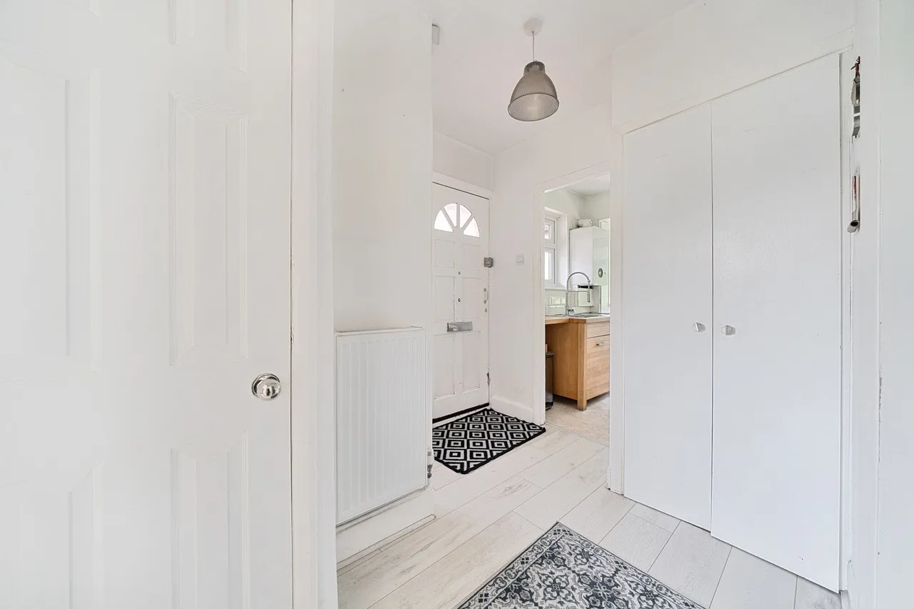 Meadowview Road, SE6, photo 9