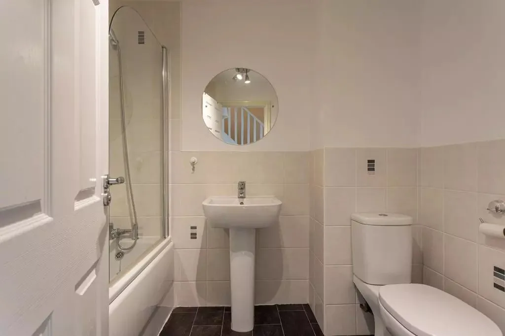 Leeds, LS14, photo 12