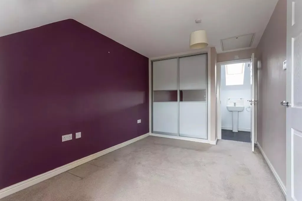 Leeds, LS14, photo 8