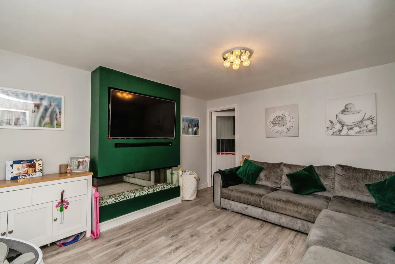 Langholm Drive, Heath Hayes, WS12, photo 6