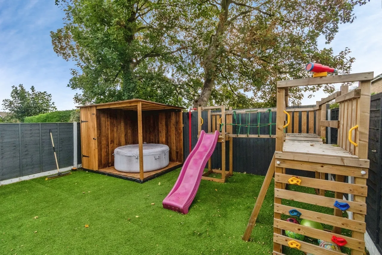 Langholm Drive, Heath Hayes, WS12, photo 19