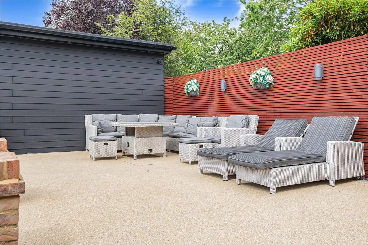 The Grove, Brookmans Park, Hertfordshire, AL9 7RL, photo 23