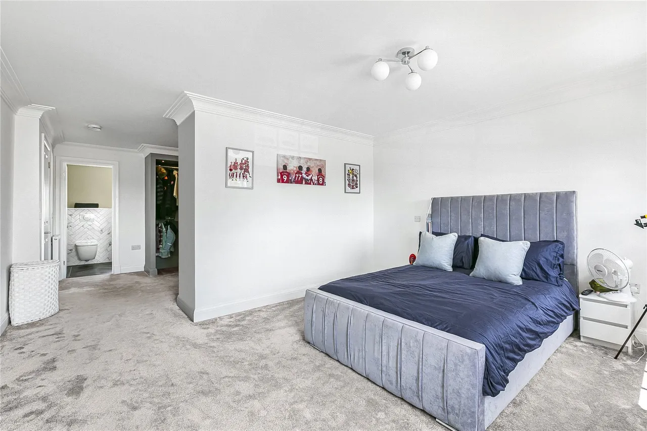 The Grove, Brookmans Park, Hertfordshire, AL9 7RL, photo 12