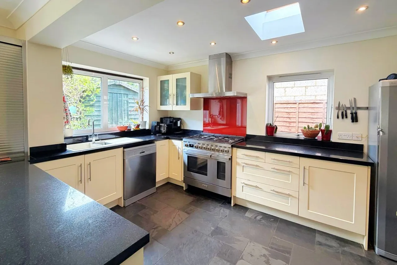 Cuthbert Road, Ash Vale, Surrey, GU12 5ES, photo 19
