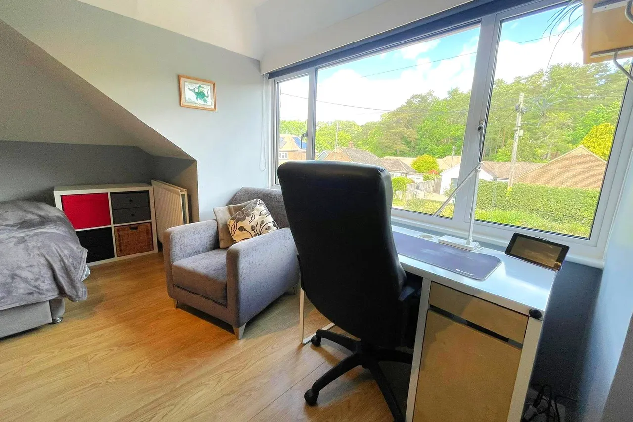 Cuthbert Road, Ash Vale, Surrey, GU12 5ES, photo 12