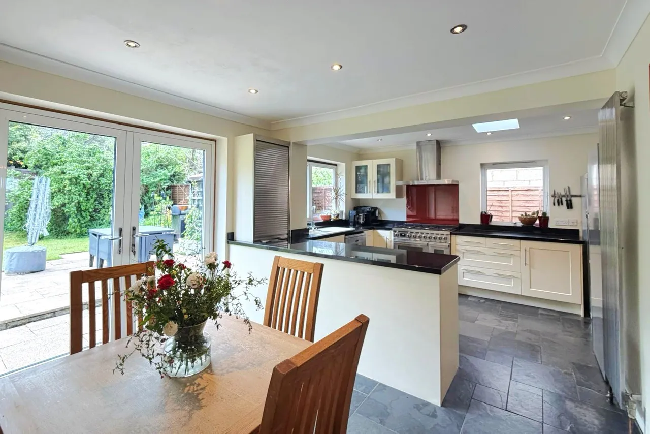 Cuthbert Road, Ash Vale, Surrey, GU12 5ES, photo 2