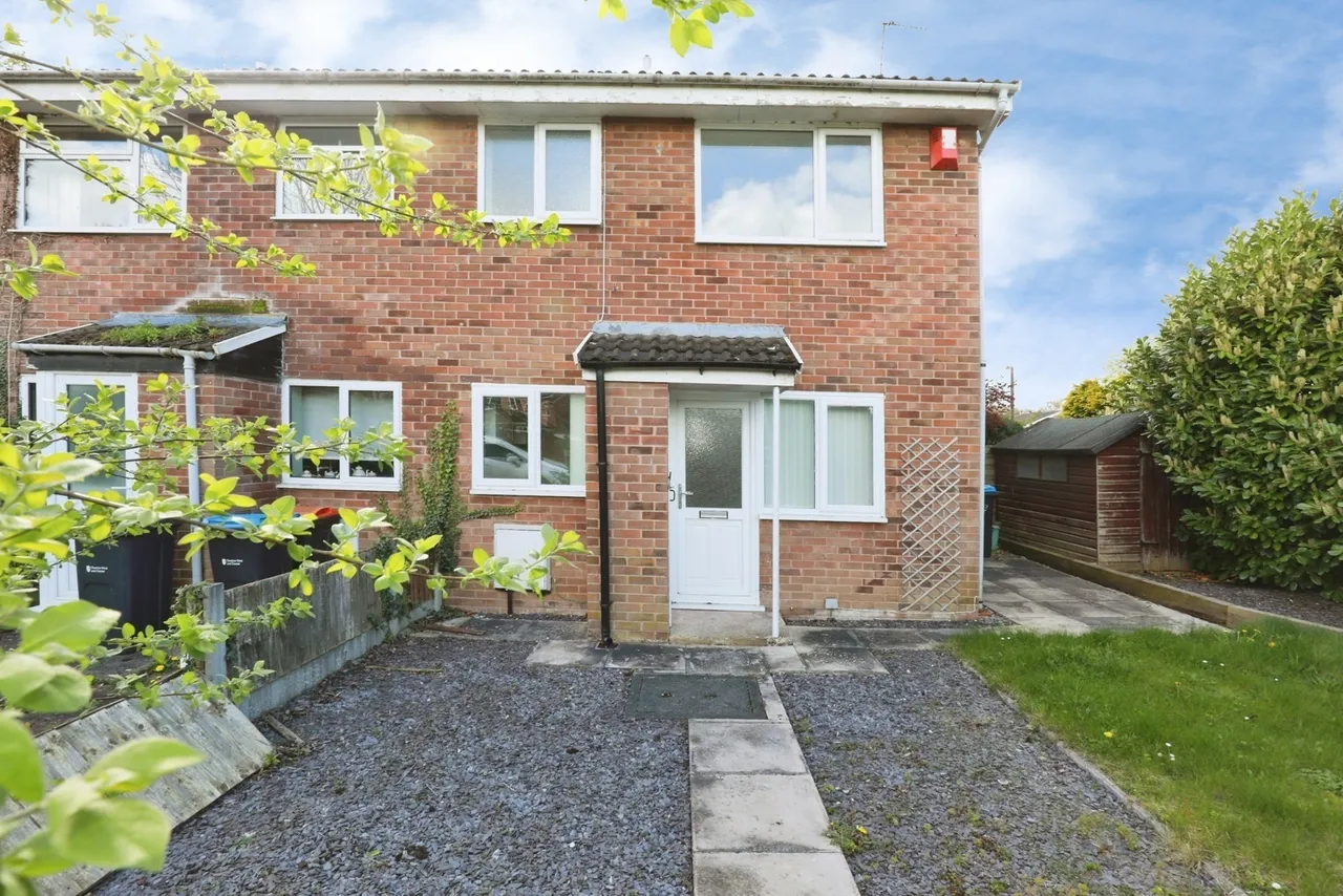 Stuart Close, Winsford, Cheshire, CW7, photo 2