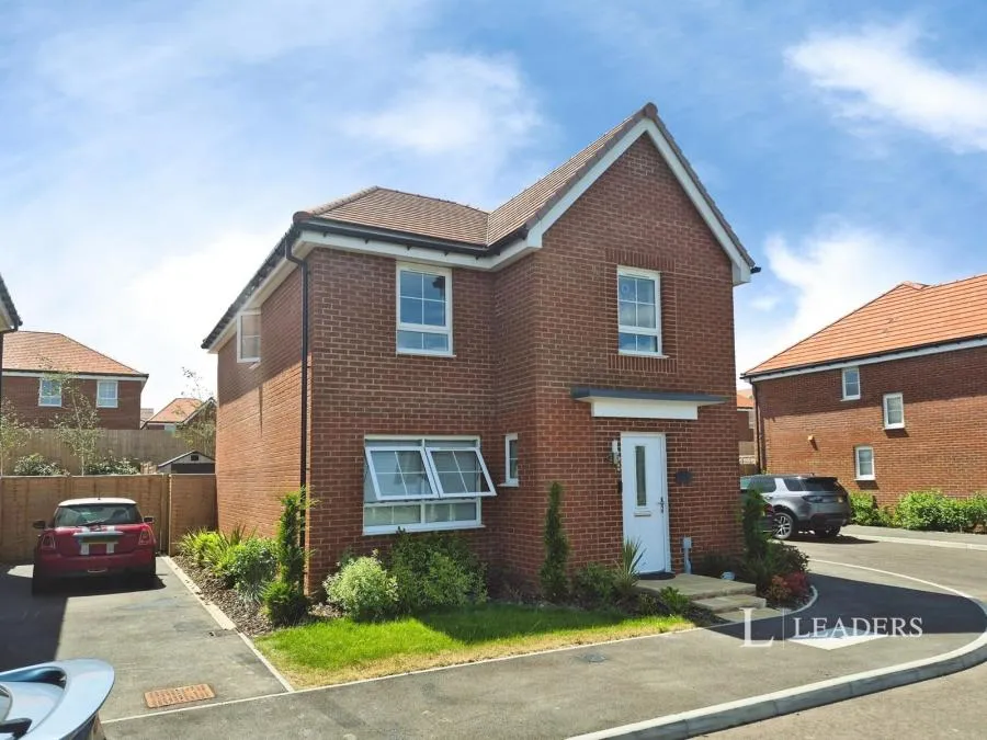 4 bed house to rent, Dennis Way, Eastbourne, BN22