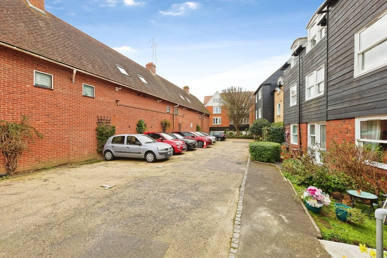 Knotts Lane, Canterbury, Kent, CT1, photo 11